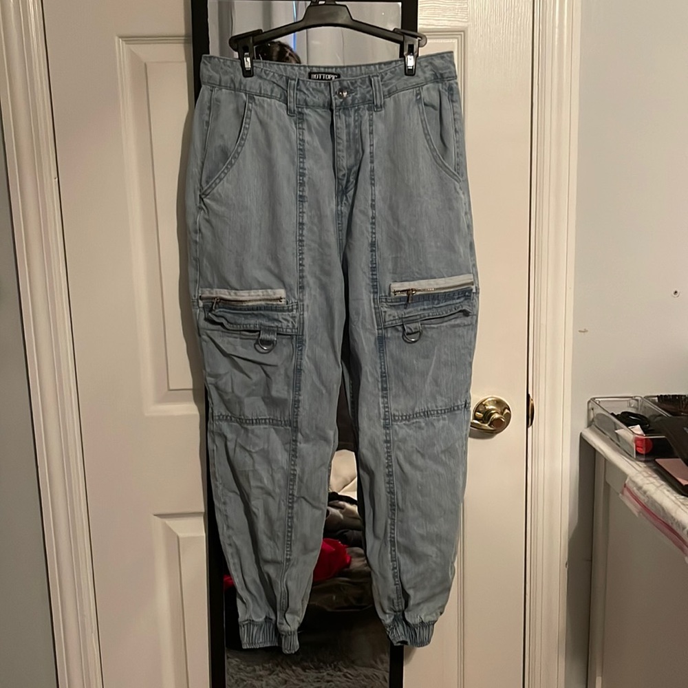 size: L-XL, brand: hot topic, colour: light blue